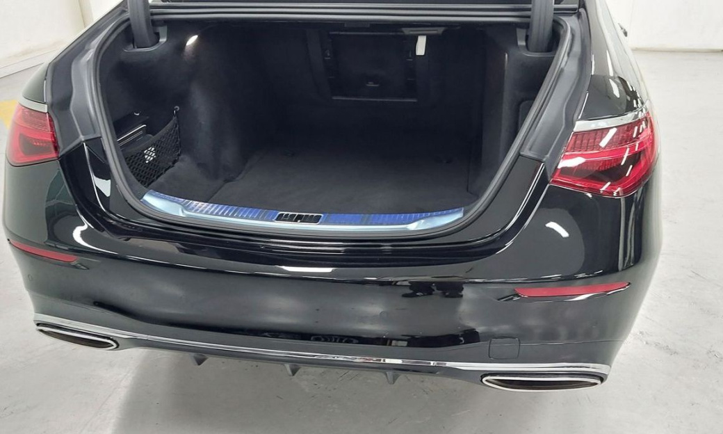 Mercedes-Benz S-Class S500 4MATIC, 2026