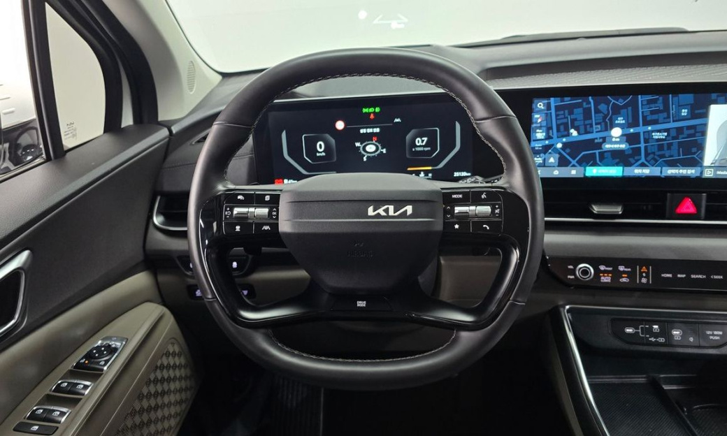 Kia Carnival 7-Seater Noblesse, 2025