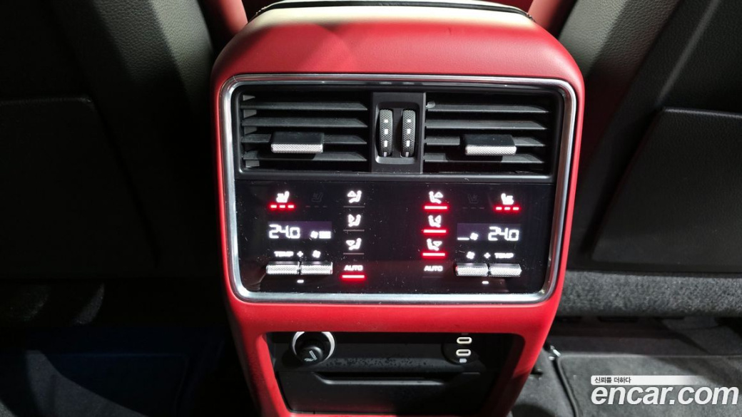 Porsche Cayenne 3.0 PLATINUM EDITION, 2023