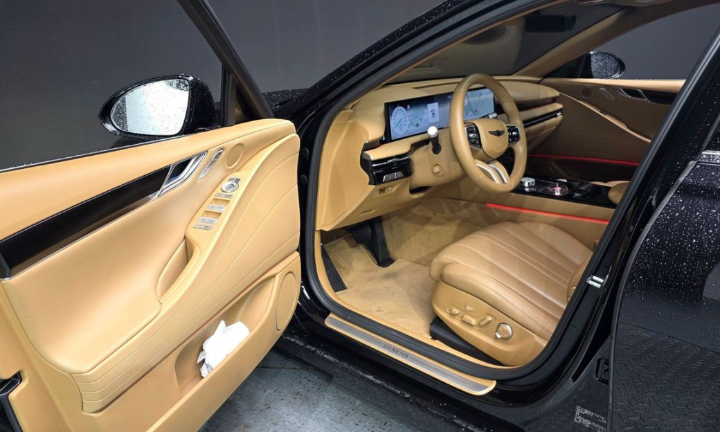 Genesis G80 Gasoline 2.5 Turbo AWD, 2025