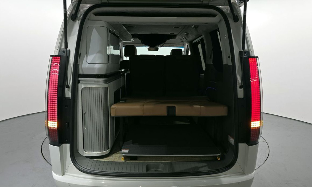 Hyundai Staria 2WD Camping Car, 2024