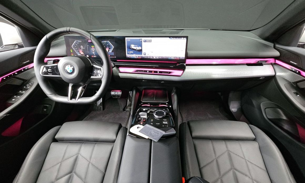 BMW 5-Series 520i M Sport, 2025