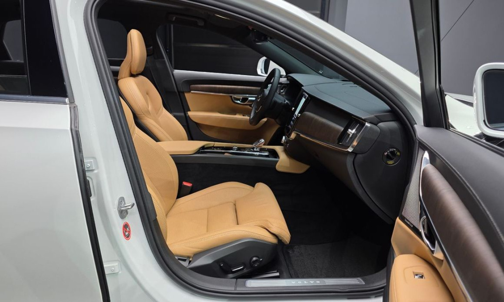Volvo S90 B6 AWD Ultra Bright, 2023