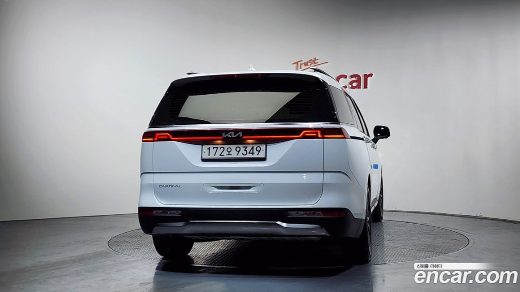 Kia Carnival 9-Seater Signature, 2023