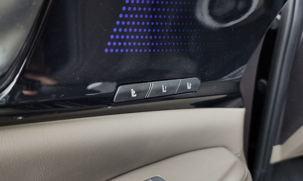 Kia Carnival 7-Seater Gravity, 2025