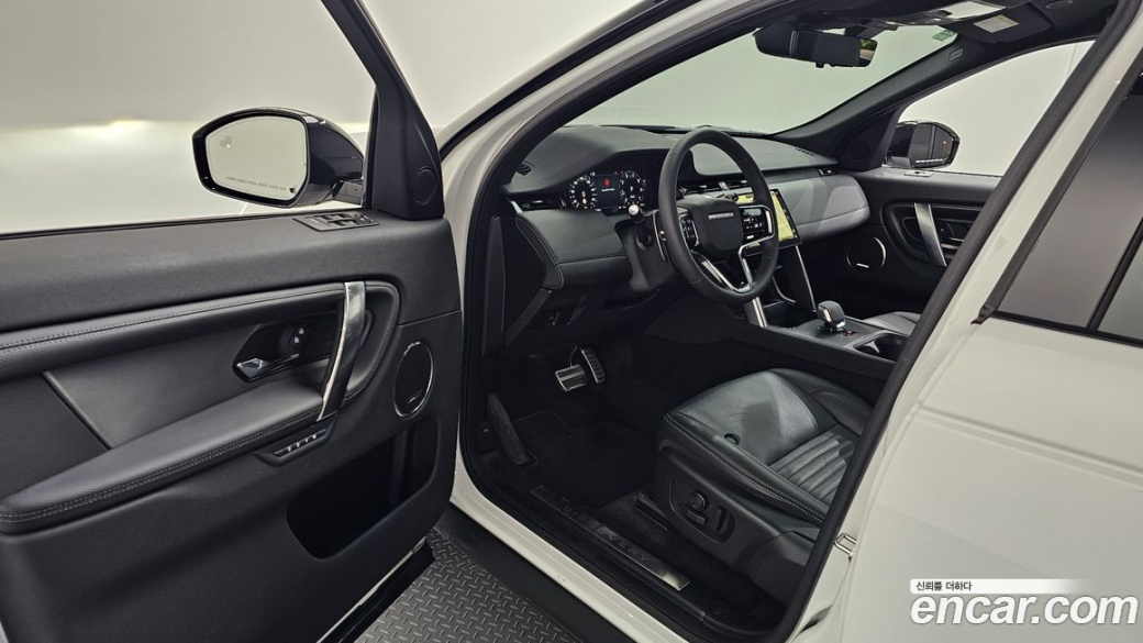 Land Rover Discovery Sport P250 Dynamic SE, 2024