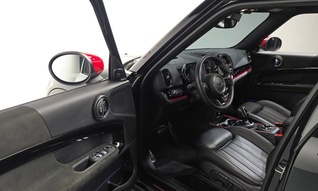 Mini Countryman JCW Launch Pack, 2023
