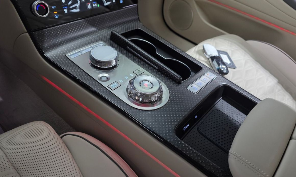 Genesis G80 Gasoline 2.5 Turbo AWD, 2025