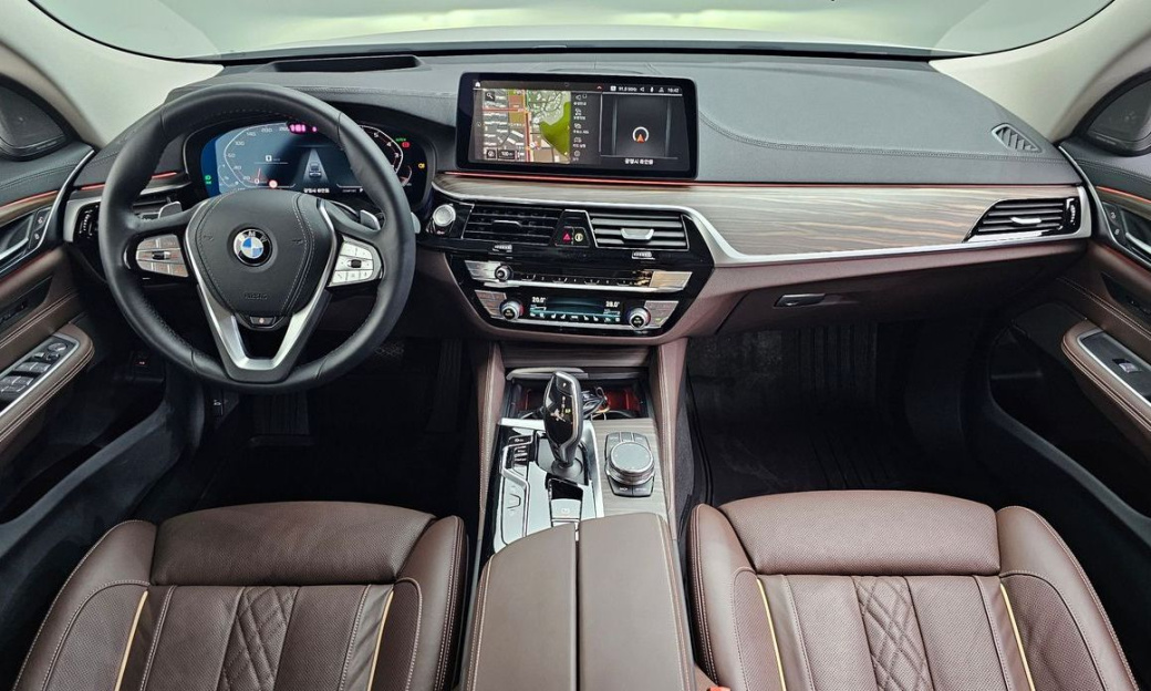 BMW Gran Turismo 630i xDrive Luxury, 2023