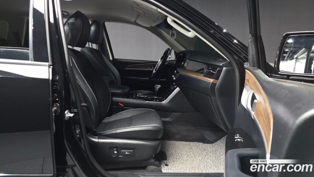 Kia Mohave Diesel 3.0 4WD 5-Seater, 2023