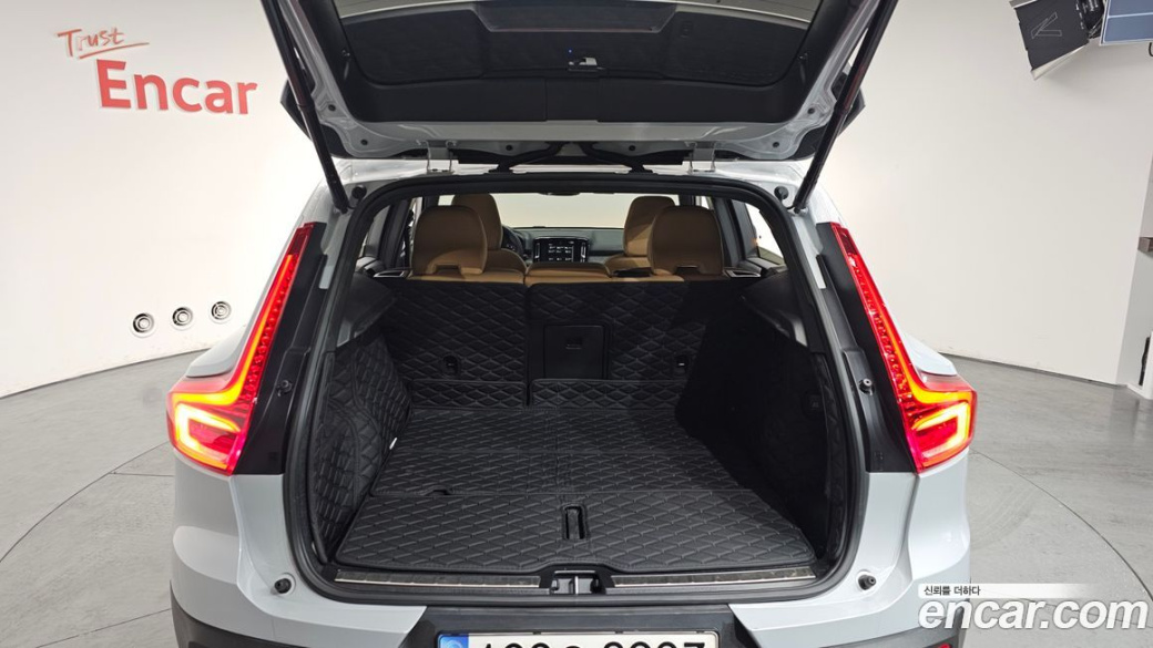 Volvo XC40 B4 Inscription, 2022