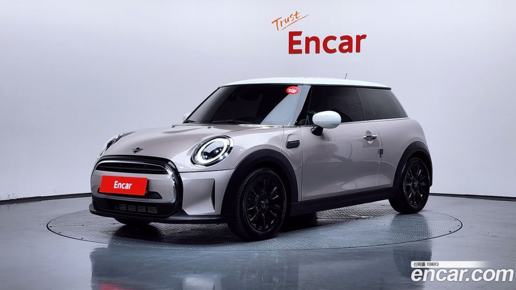 Mini Cooper Classic, 2024