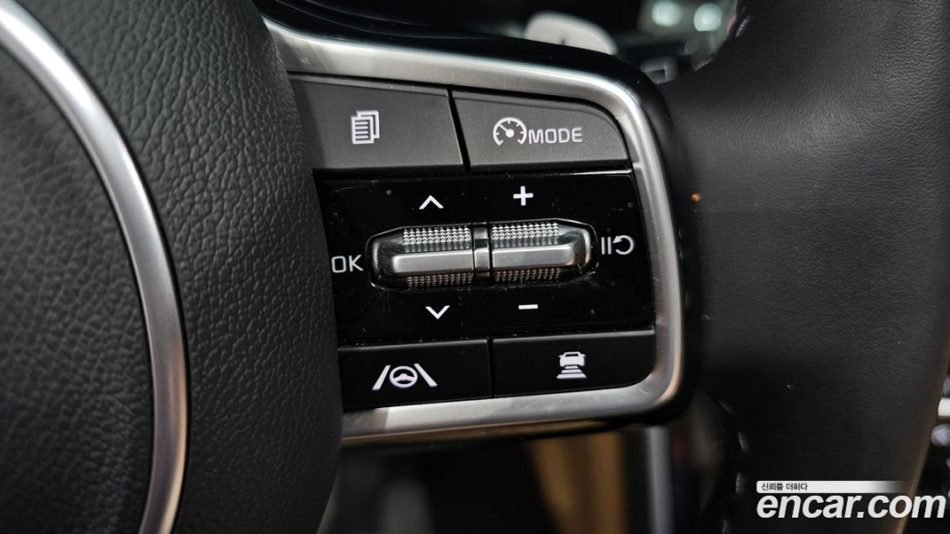 Kia Carnival 9-Seater Signature, 2023