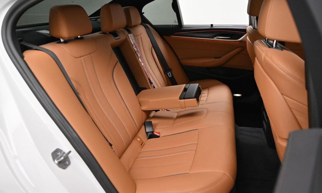 BMW 5-Series 520i M Sport, 2023