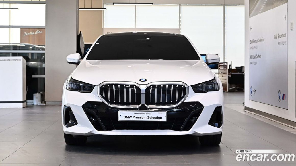 BMW 5-Series 520i M Sport, 2026