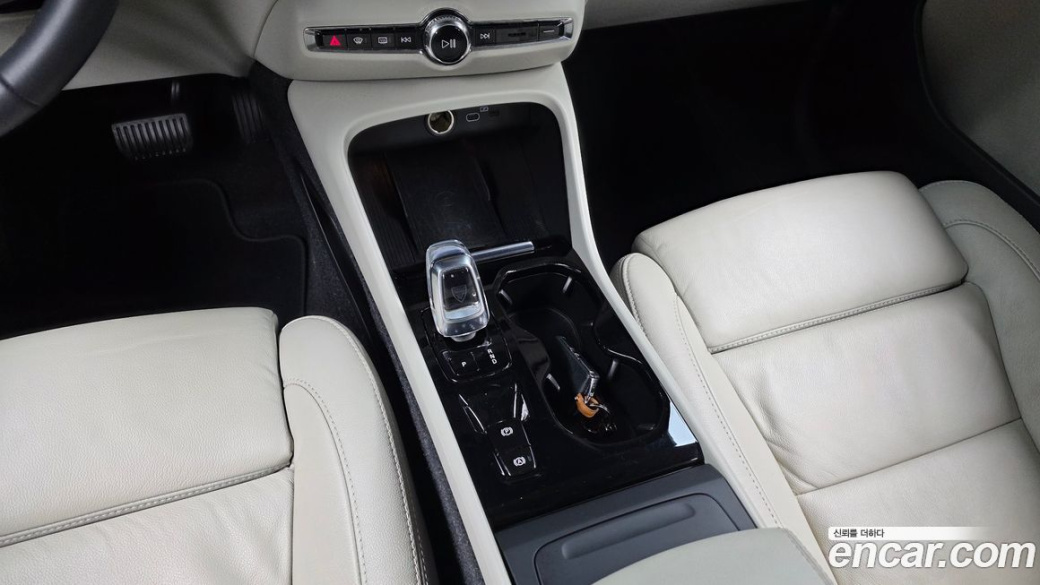 Volvo XC40 B4 Ultimate Bright, 2023