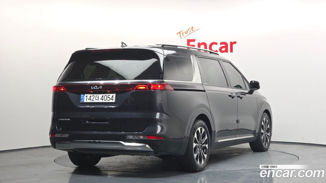 Kia Carnival 7-Seater Signature, 2022