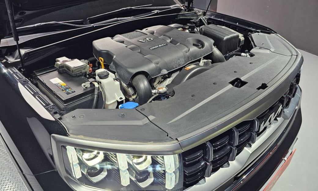 Kia Mohave Diesel 3.0 4WD 6-Seater, 2022