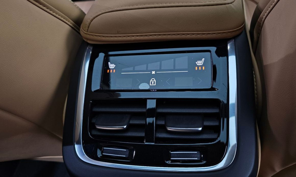 Volvo XC60 B5 Ultimate Bright, 2023