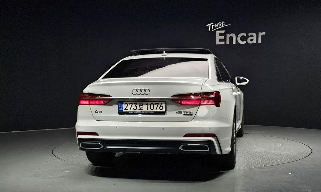 Audi A6 45 TFSI Quattro Premium, 2023