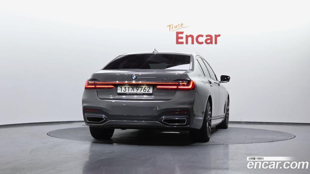 BMW 7-Series 740i M Sport, 2022