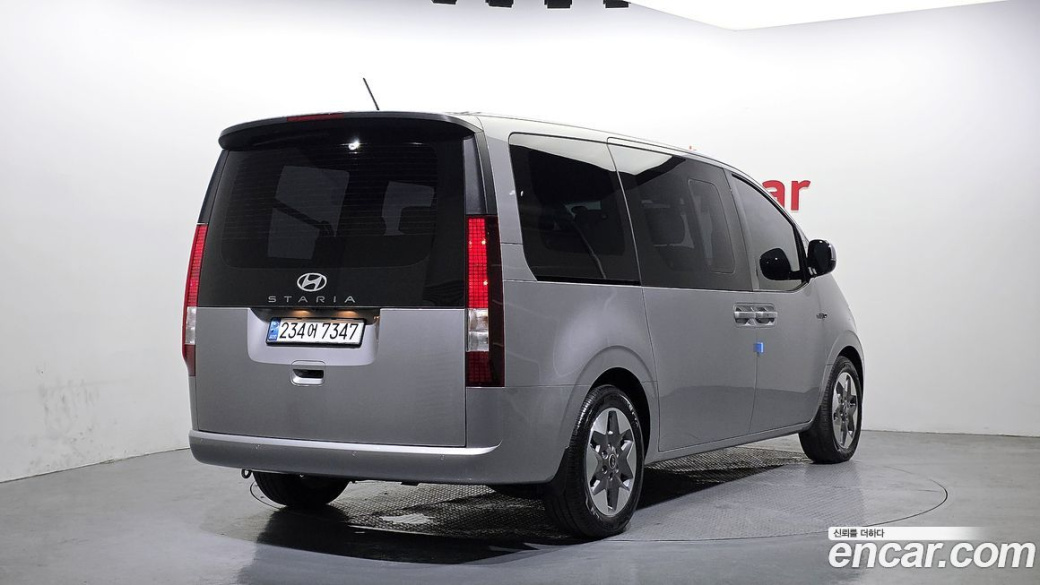 Hyundai Staria Tourer 9-Seater, 2025