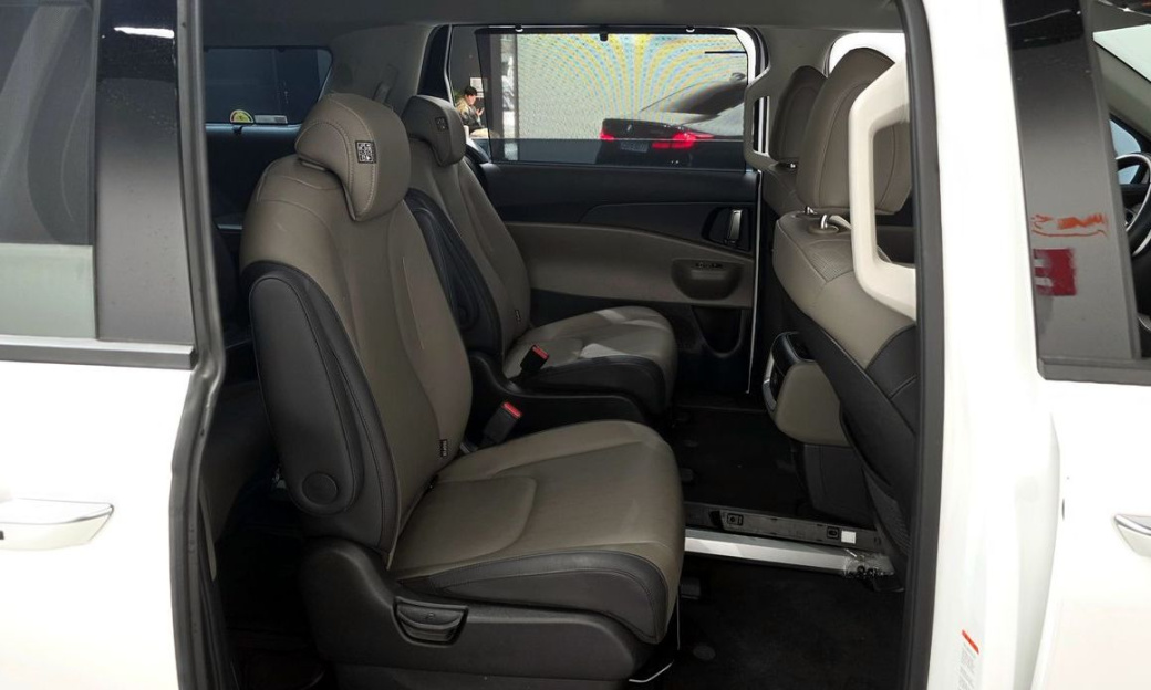 Kia Carnival 9-Seater Noblesse, 2024