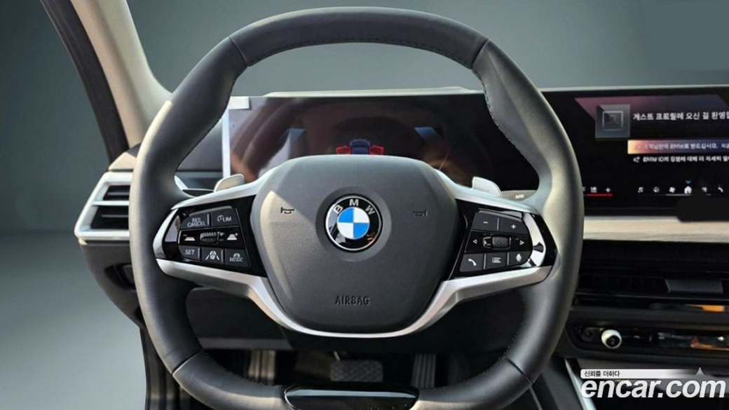 BMW 3-Series 320i, 2025