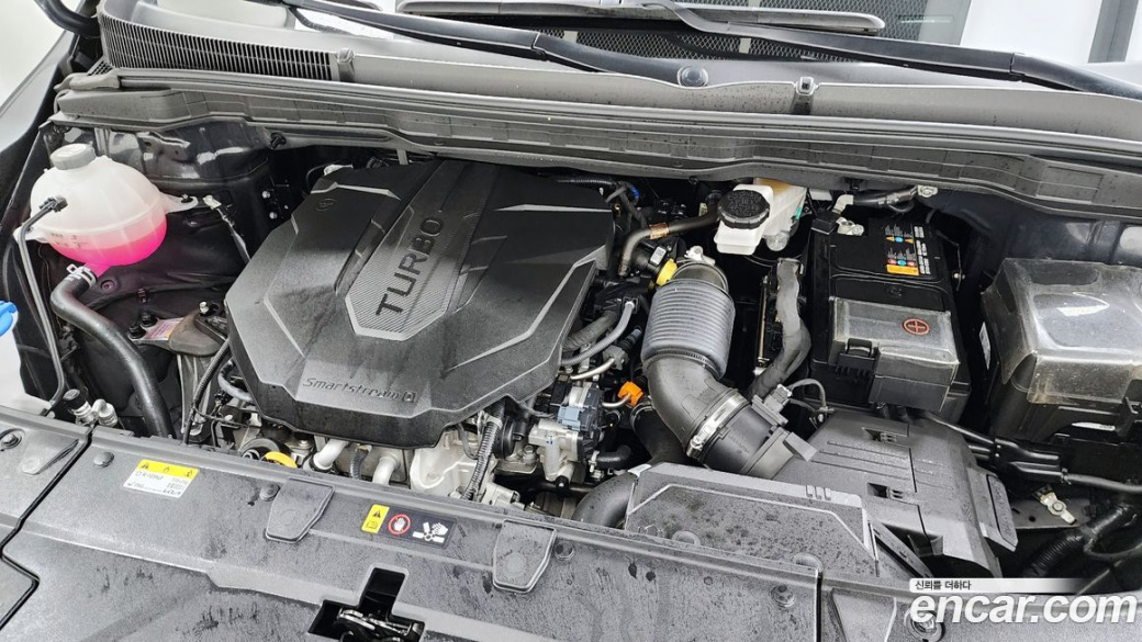 Kia Carnival 9-Seater Signature, 2024