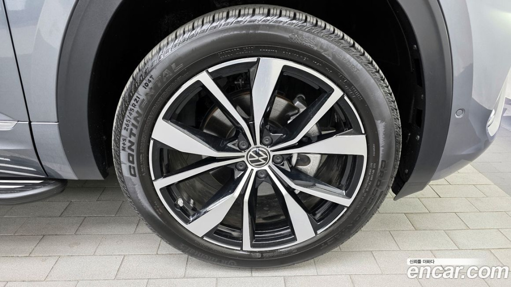 Volkswagen Atlas 2.0 TSI R-LINE 6-Seater, 2025