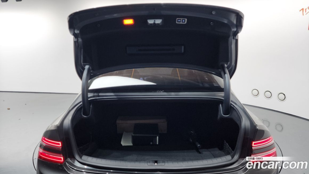 Genesis G80 Gasoline 2.5 Turbo AWD, 2025