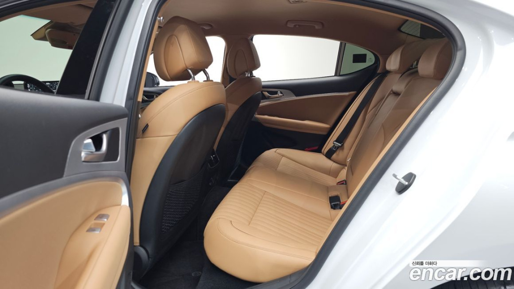 Genesis G70 Gasoline 2.0T 4WD, 2023