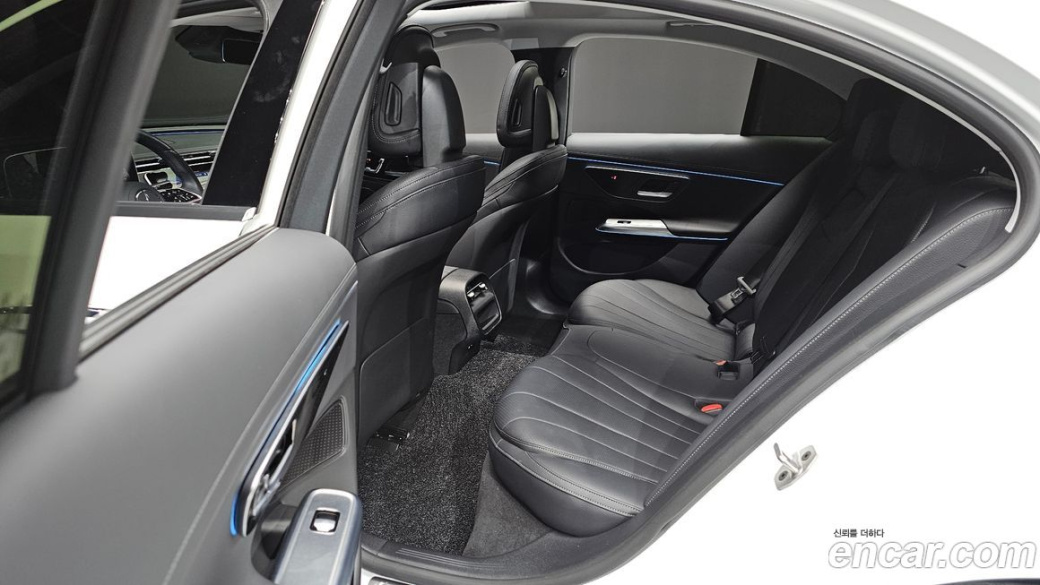Mercedes-Benz E-Class E220d 4MATIC Exclusive, 2024