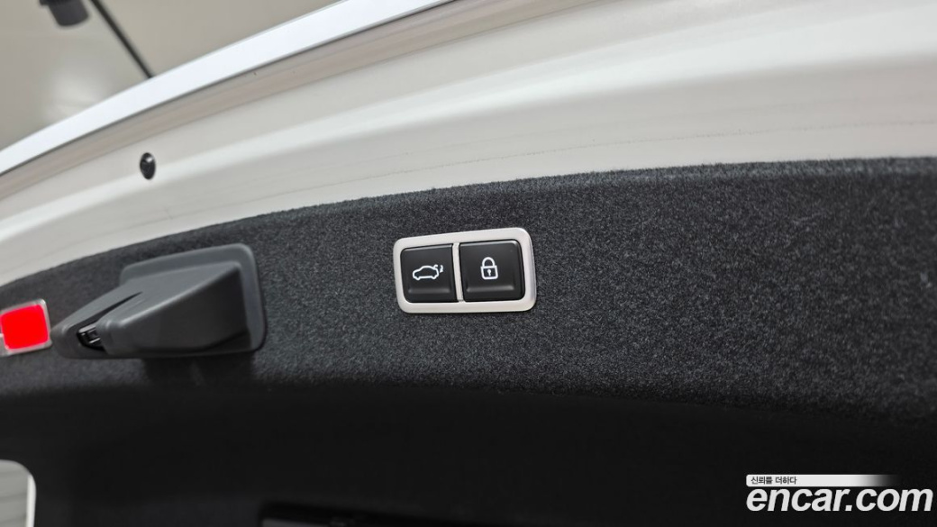 Genesis G80 Gasoline 2.5 Turbo 2WD, 2025