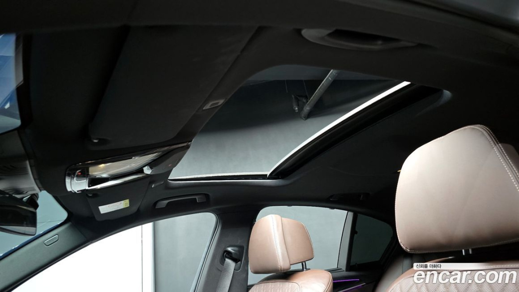 BMW 5-Series 530i M Sport Package, 2023
