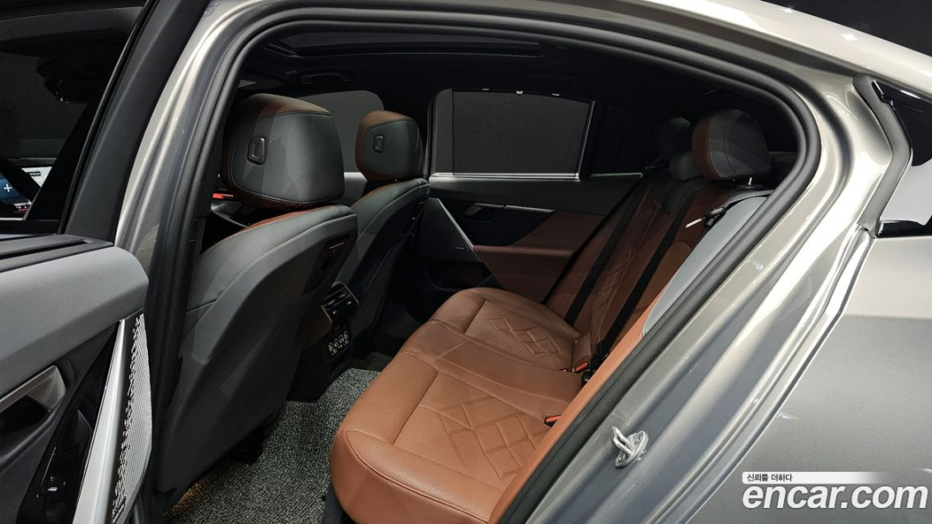 BMW 5-Series 530i xDrive M Sport, 2025
