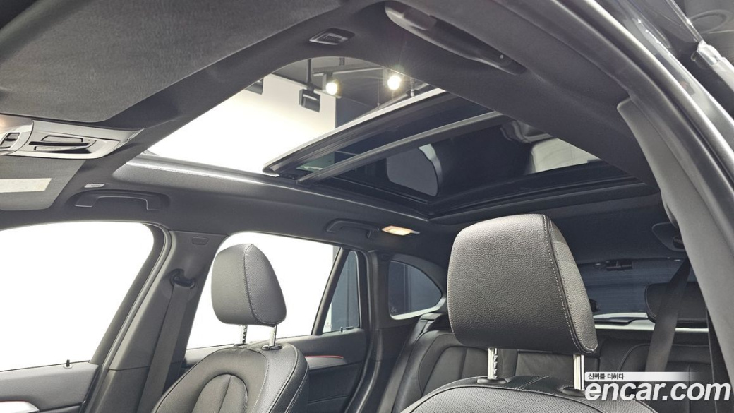 BMW X1 xDrive 20i M Sport, 2022