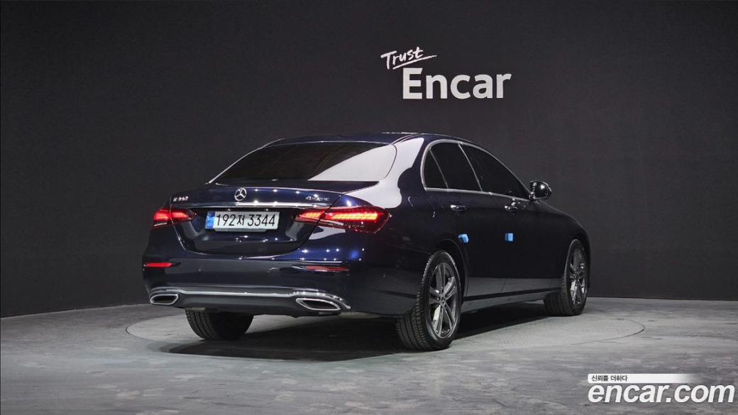 Mercedes-Benz E-Class E350 4MATIC Avantgarde, 2022