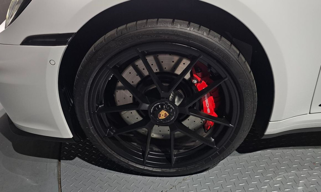 Porsche 911 Carrera 4 GTS, 2026