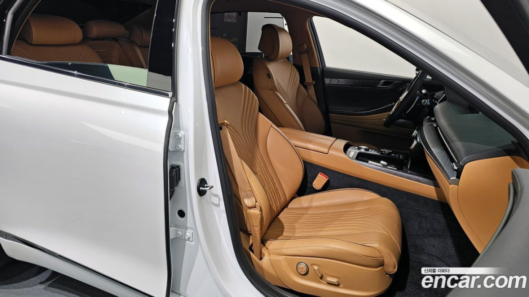 Genesis G80 Gasoline 2.5 Turbo 2WD, 2024