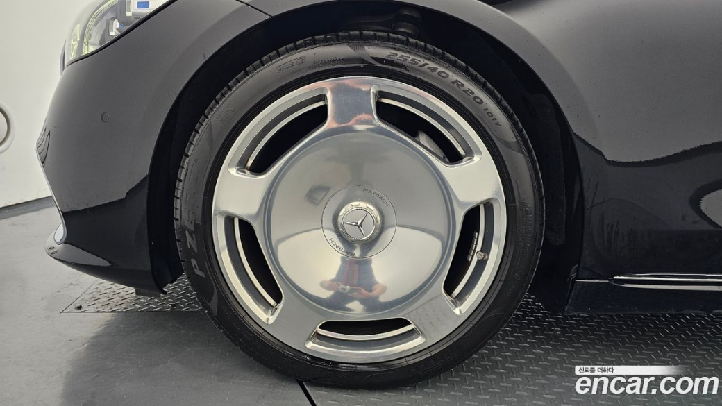 Mercedes-Benz S-Class Maybach S580 4MATIC, 2023