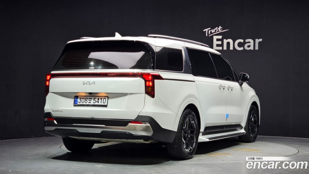 Kia Carnival 9-Seater Noblesse, 2024