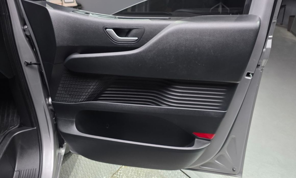 Hyundai Staria Tourer 9-Seater, 2025