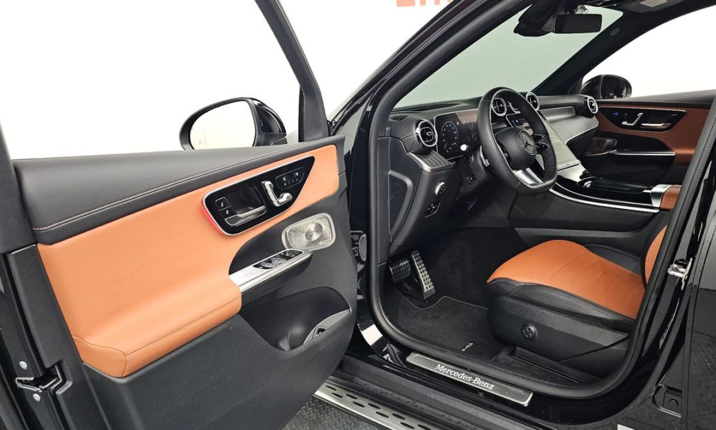 Mercedes-Benz GLC-Class GLC300 4MATIC AMG Line, 2024