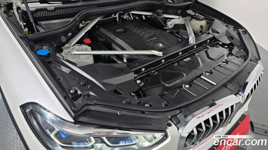 BMW X5 xDrive 40i xLine, 2023