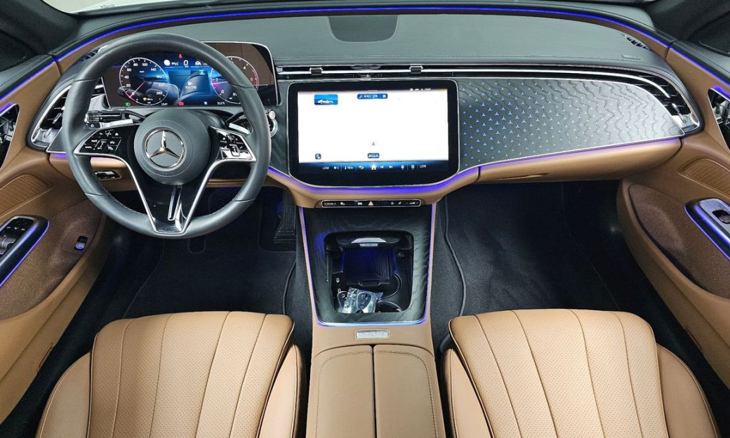 Mercedes-Benz E-Class E220d 4MATIC Exclusive, 2024