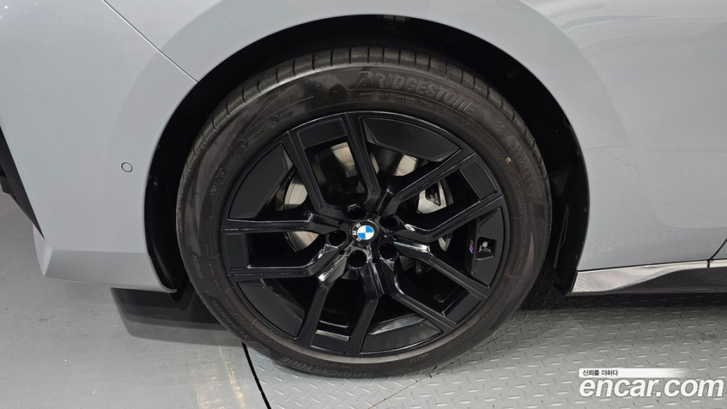 BMW 7-Series 740d xDrive M Sport, 2025