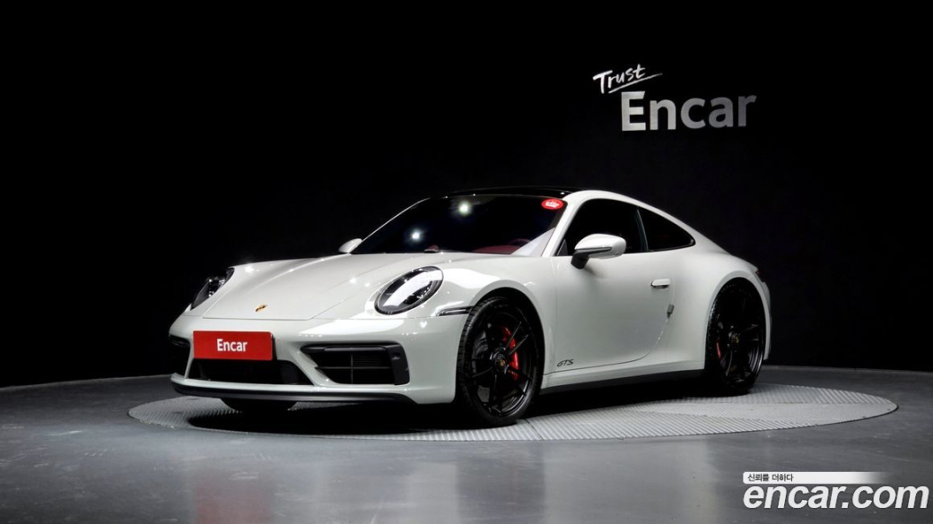 Porsche 911 Carrera GTS, 2023