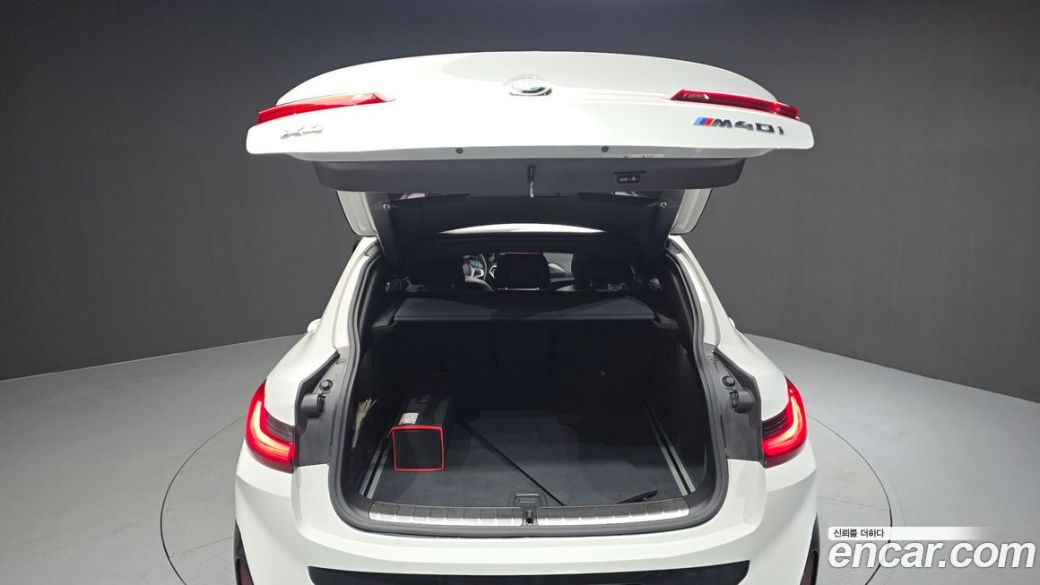 BMW X4 xDrive M40i, 2022