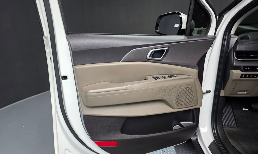 Kia Carnival 9-Seater Noblesse, 2024